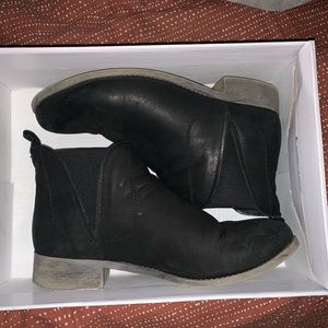 Steve Madden Chelsea Boots